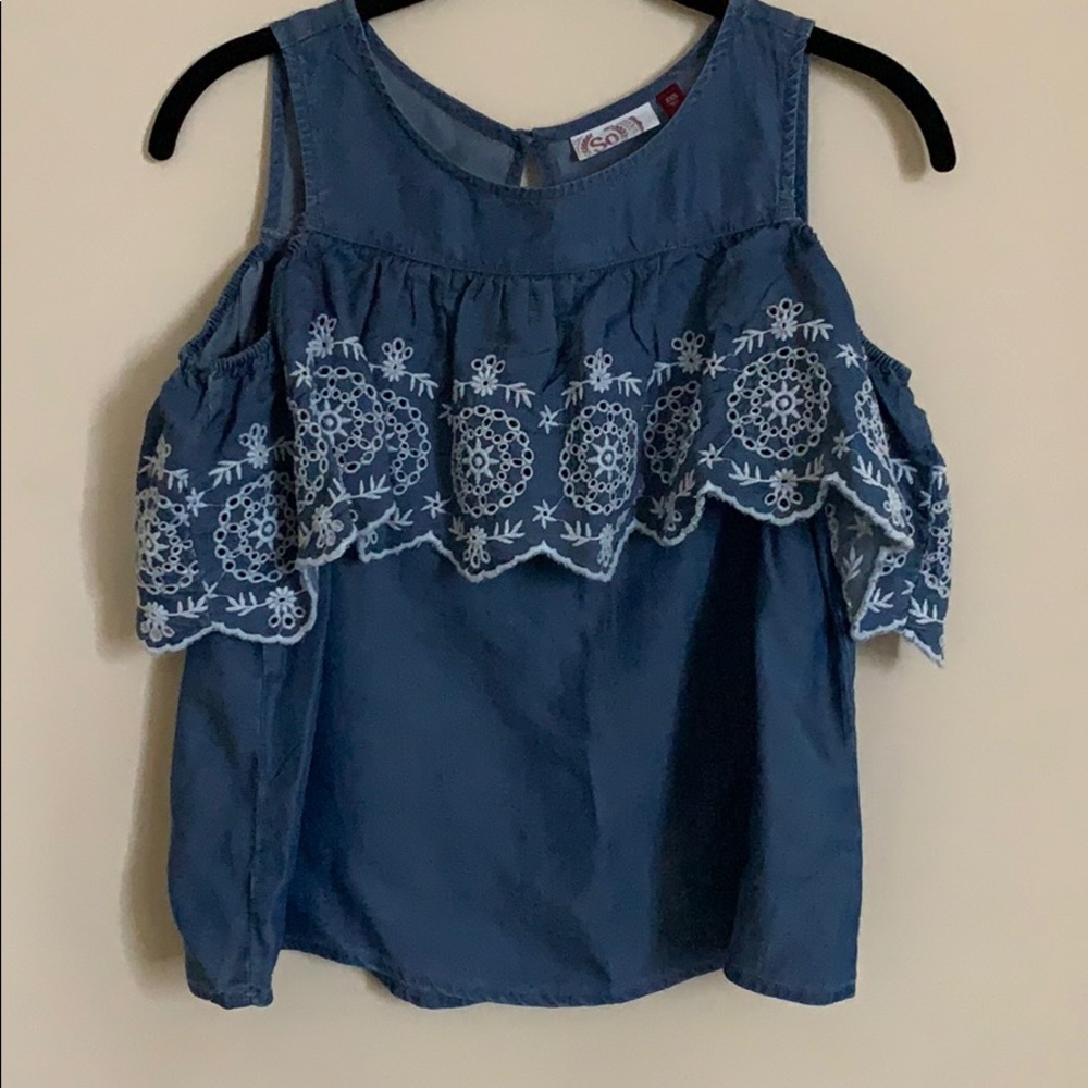 tank/ off the shoulder top